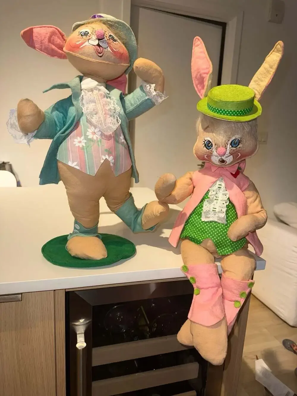 Vintage 1987 Annalee Mobilitee Dolls 20-inch Easter Bunny Boy and Girl Set
